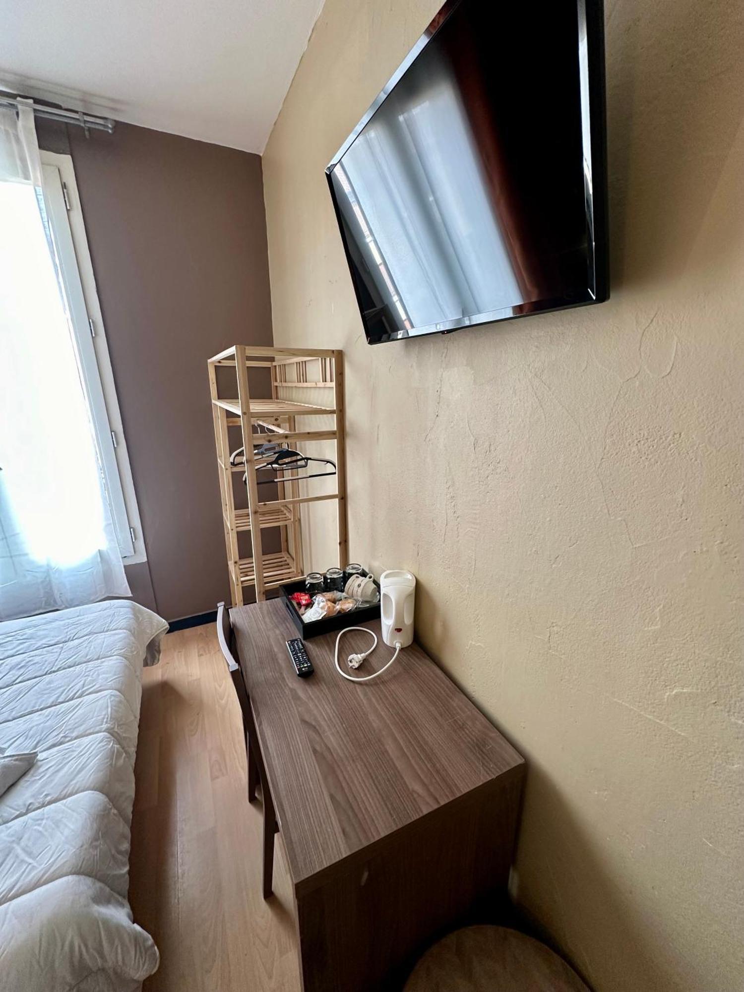 Hotel Victor Hugo Кламар Екстериор снимка